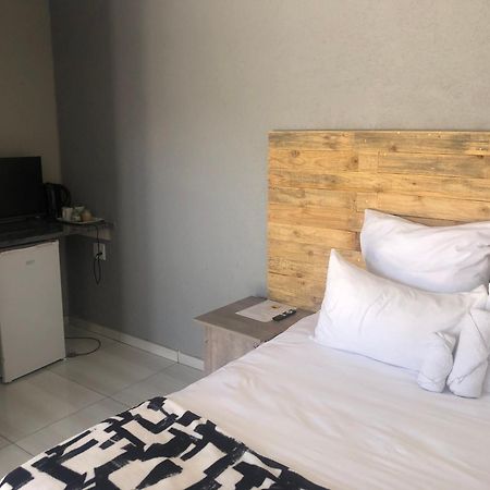 The Nest Overnight And Accommodation Usakos Extérieur photo