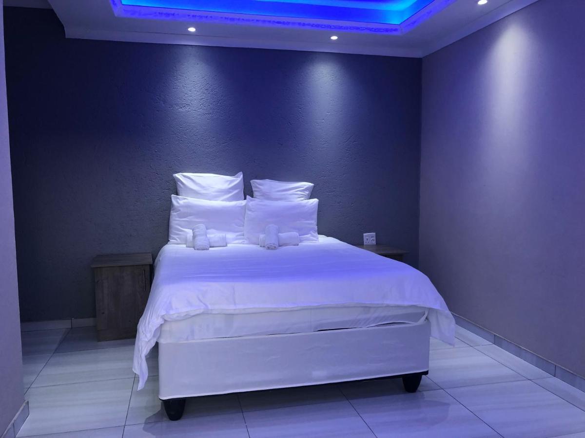 The Nest Overnight And Accommodation Usakos Extérieur photo