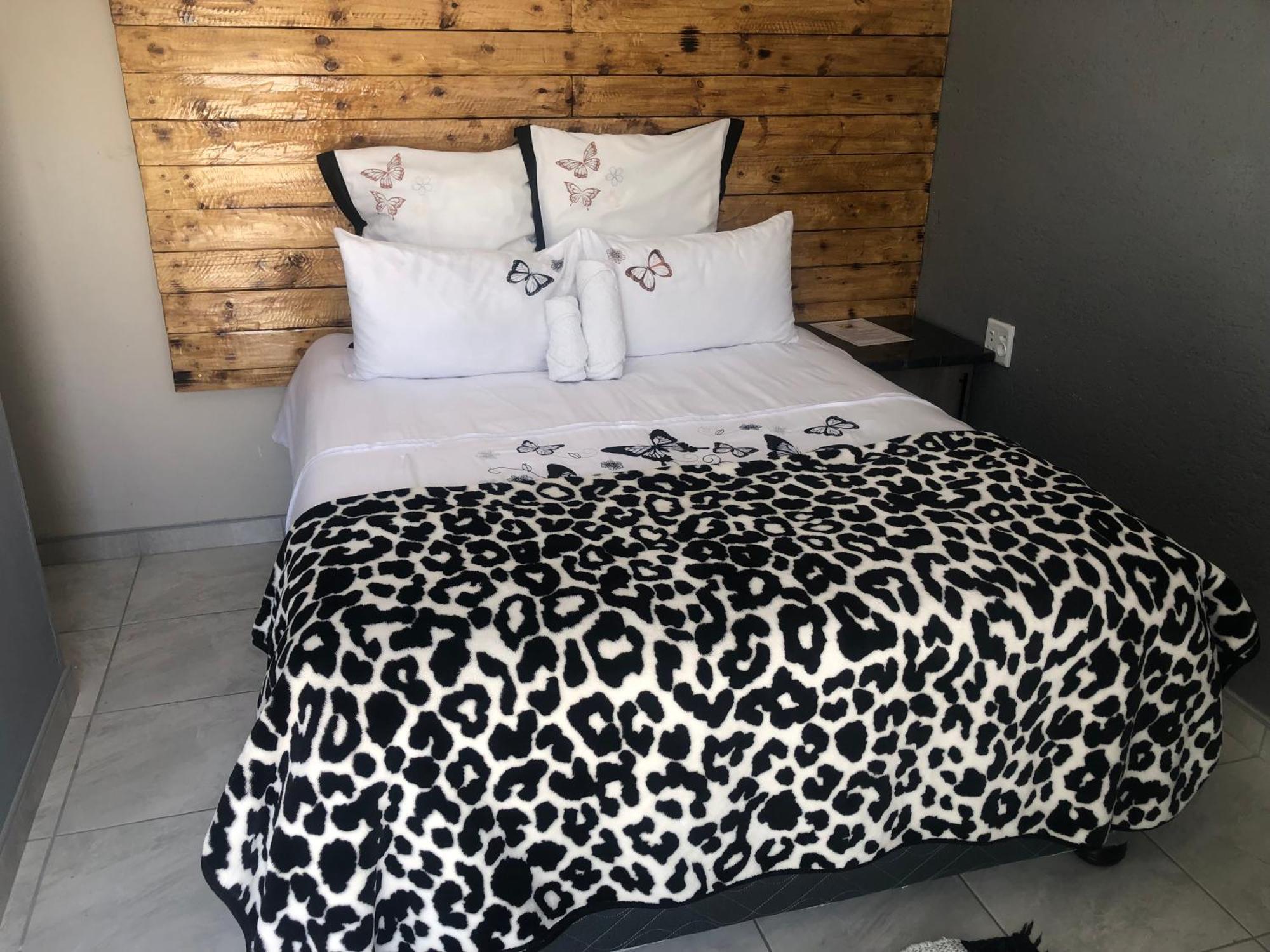 The Nest Overnight And Accommodation Usakos Extérieur photo