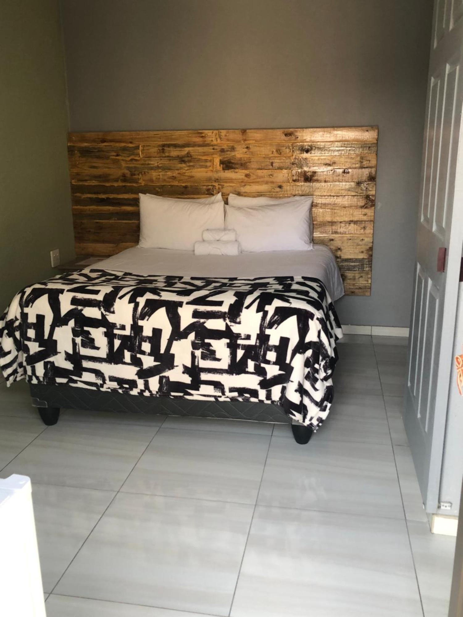 The Nest Overnight And Accommodation Usakos Extérieur photo